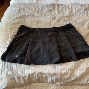 lululemon size 12 reg skirt